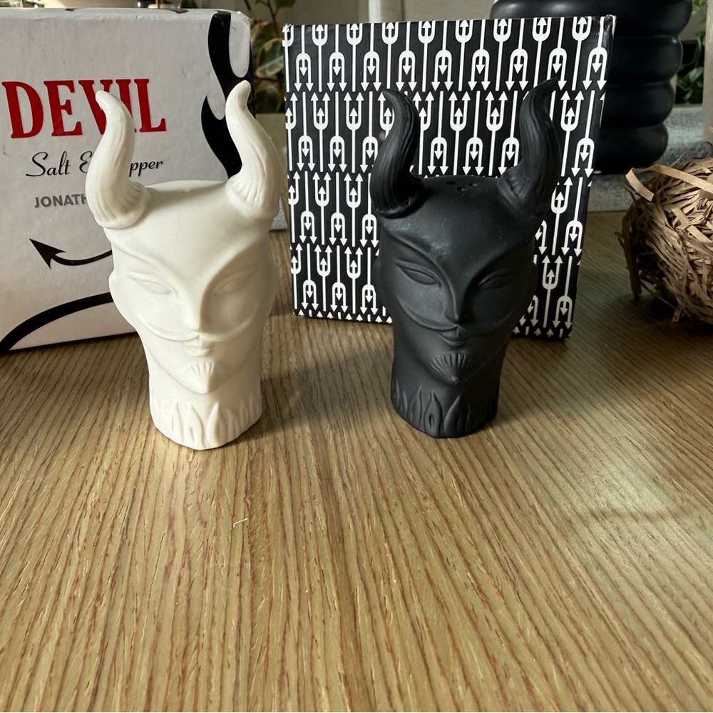 Jonathan Adler Black and White Devil Salt & Pepper Shakers - Picture 4 of 4